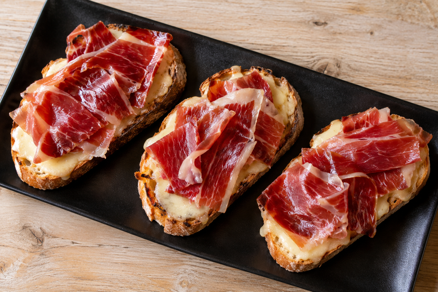 Tosta de jamón y queso